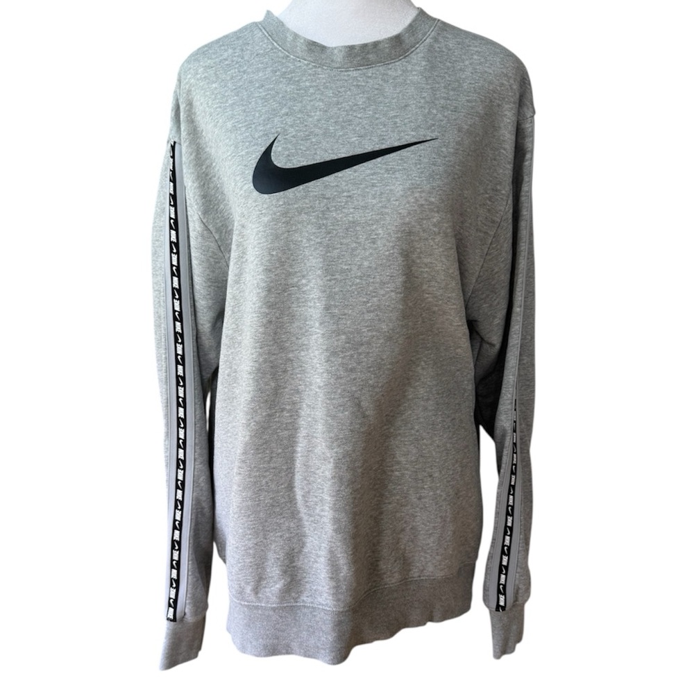 Nike Light Gray Logo Sleeve Crewneck Sweatshirt Size Medium